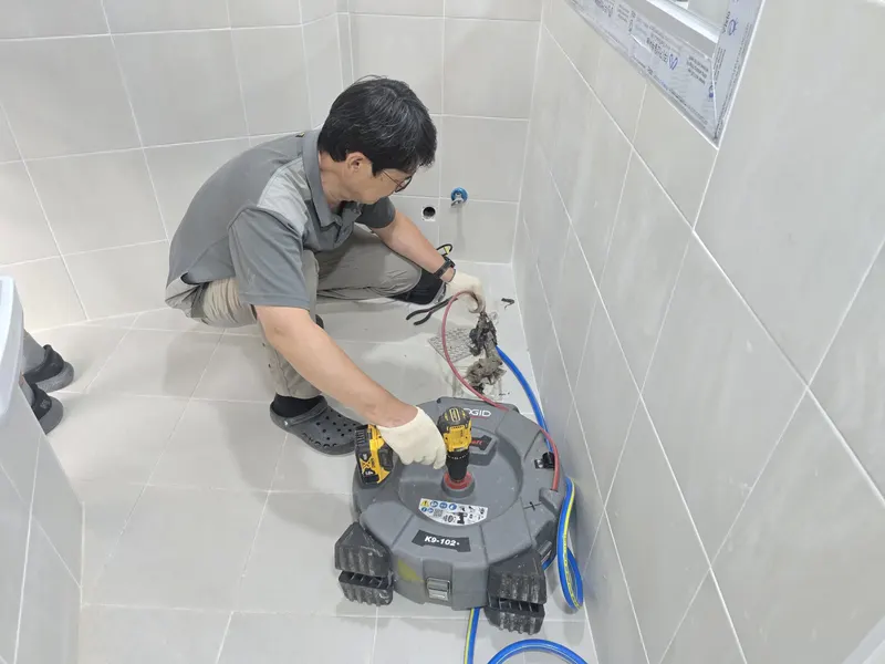 화장실배수구막힘섬유질 작업 완료 사진
